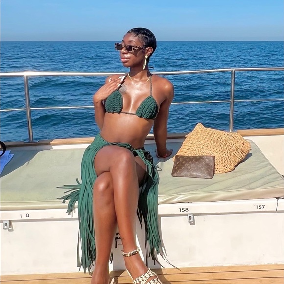 Emerald green Halter 2 piece skirt set - Picture 1 of 4